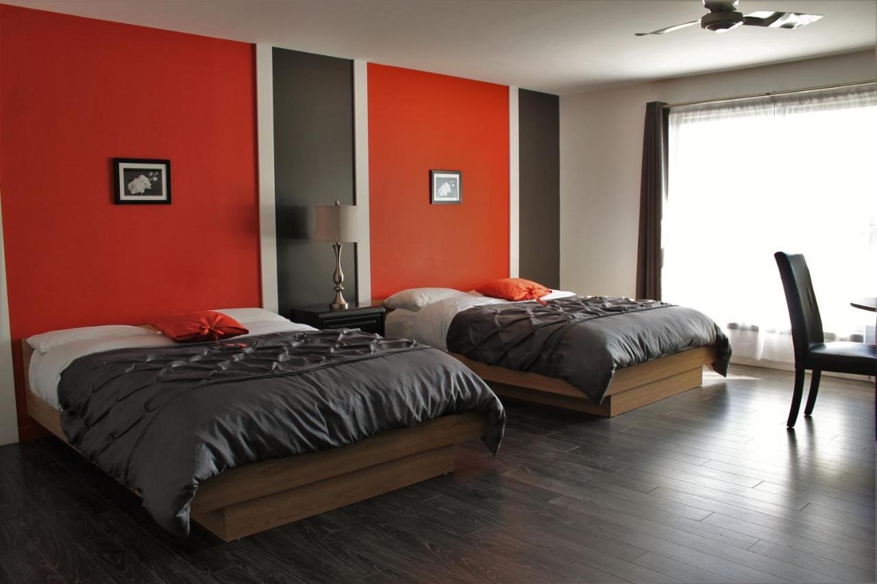 Motel Du Canton Valcourt Eksteriør billede