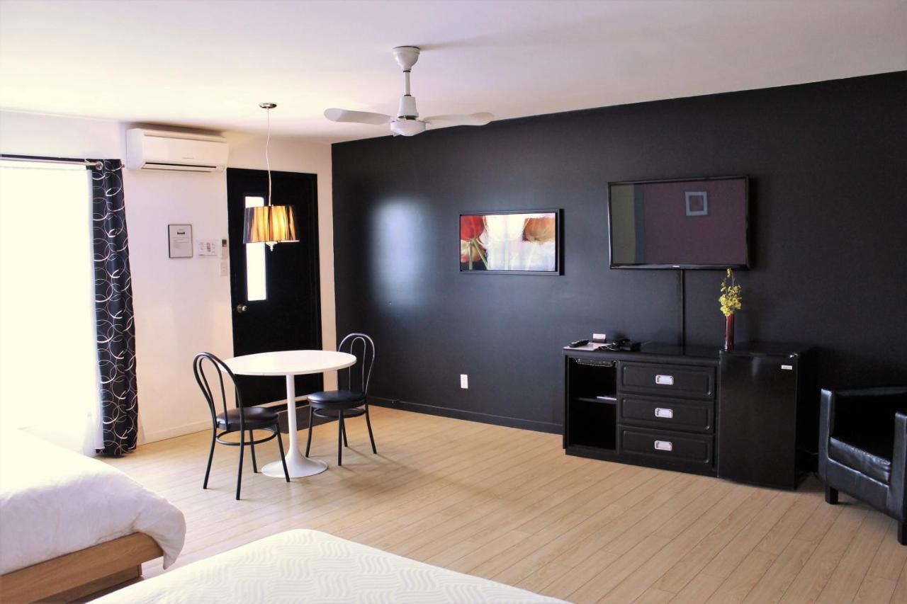 Motel Du Canton Valcourt Eksteriør billede