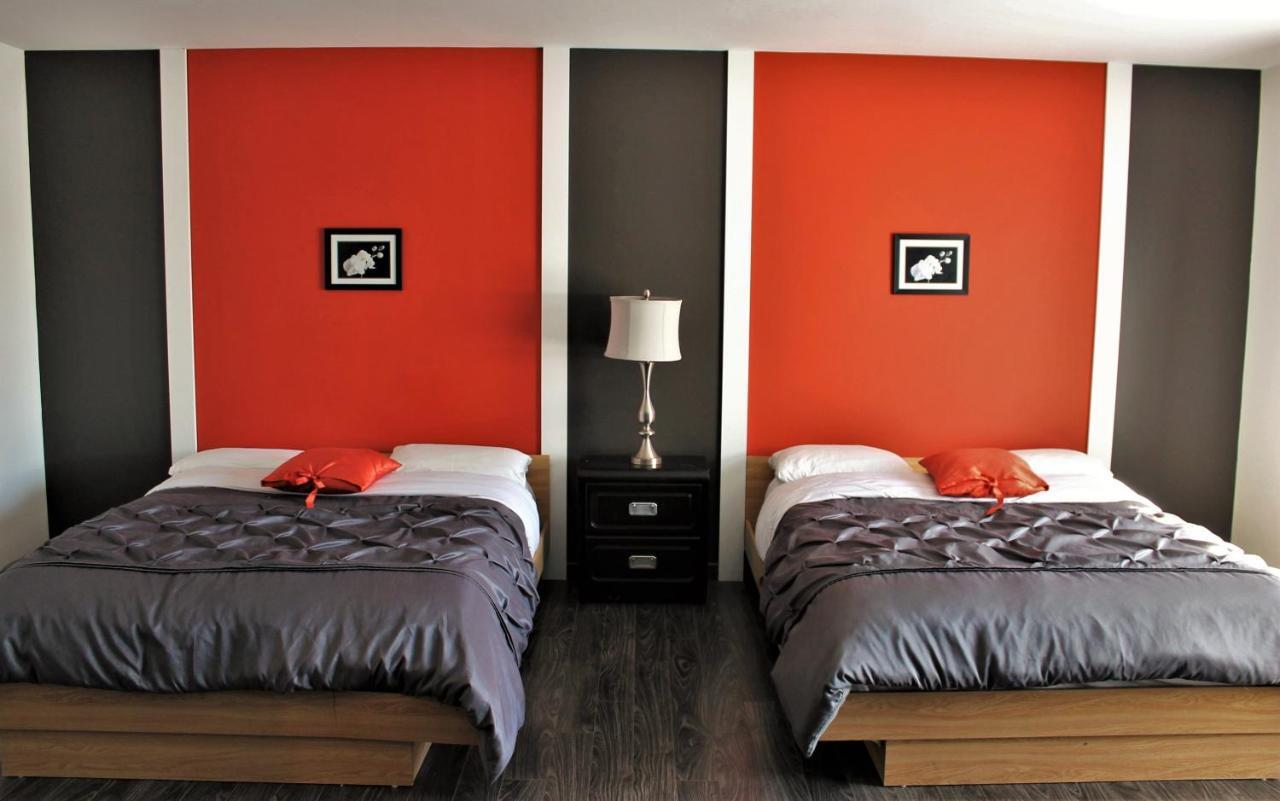 Motel Du Canton Valcourt Eksteriør billede